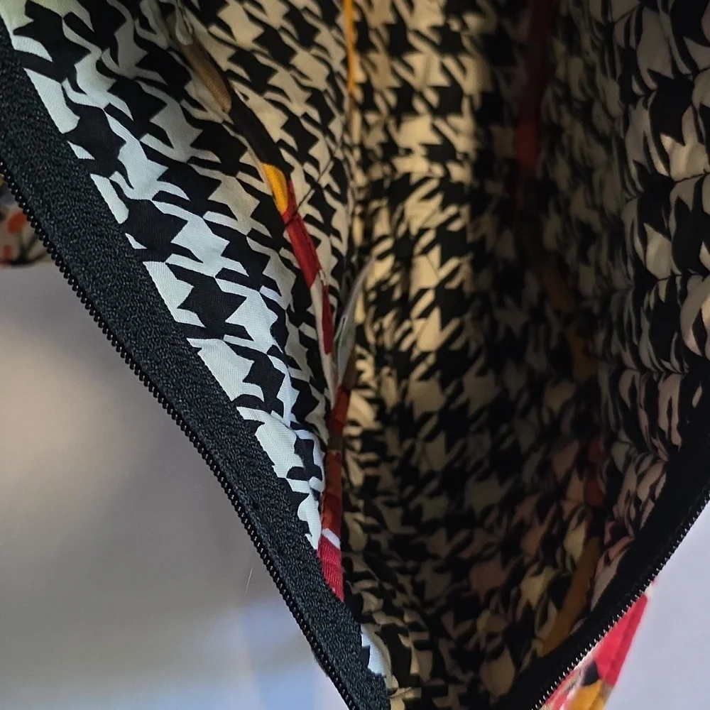 Vera Bradley retired "Bittersweet" pattern Clare crossbody bag - Picture 5 of 12